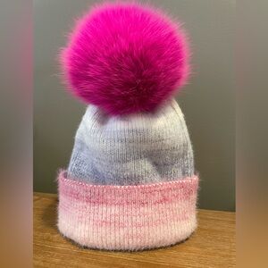 New winter beanie with removable fur pompom